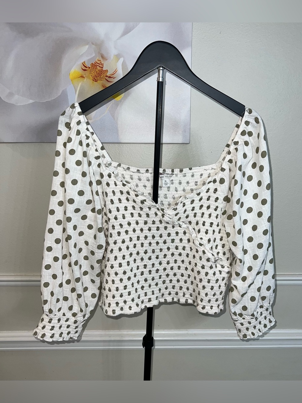 CATO Polka Dot Long Sleeve Green & White Smocked Cropped Blouse! Size XL.